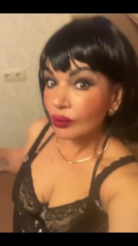 Mature Tatiana