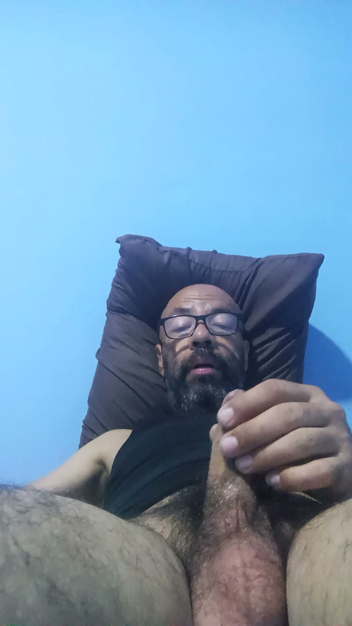 Jhonbahh: In Every Video I Post, the Eros Within Me Radiates