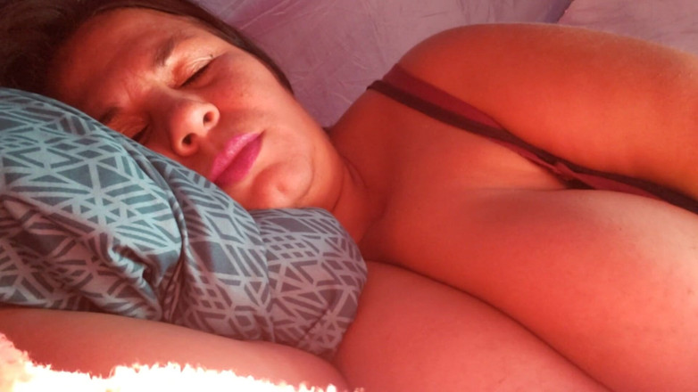 Riderqueen: Madrasta fodida por estranho na barraca