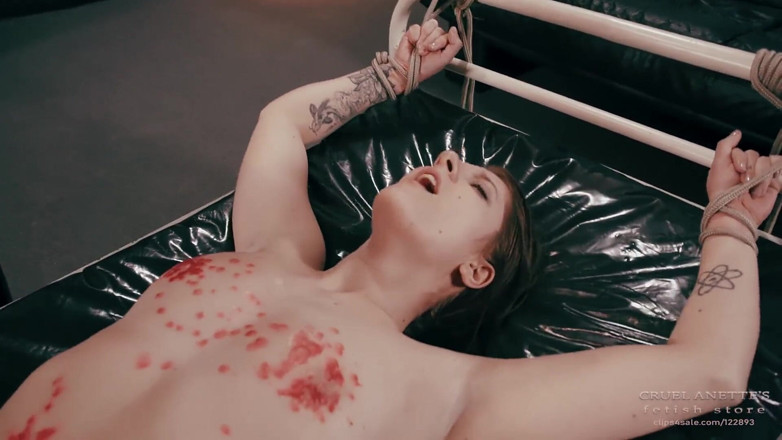 Cruel Anettes fetish world: Chin dulce și acru
