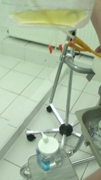 Mendominasi zakar kecil yang menghinakan