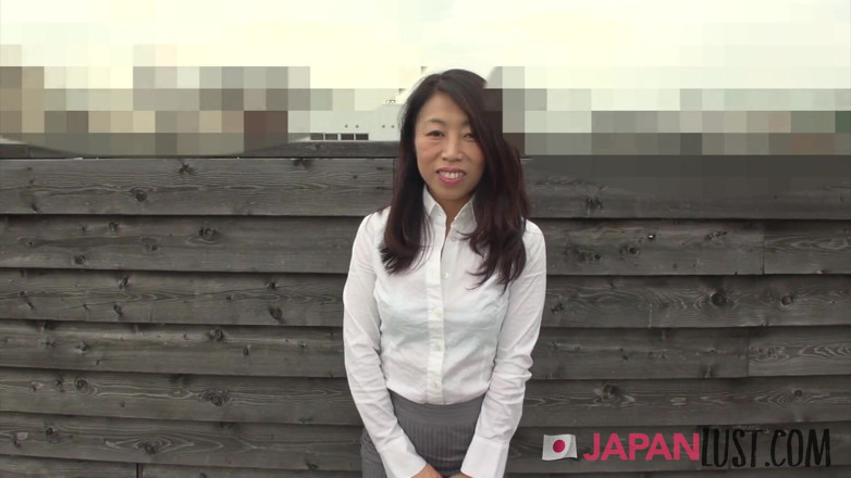 Japan Lust: Nenek Jepang penasaran yang tak terkendali