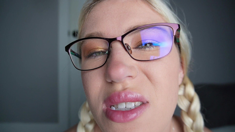 Keeks3005: Приниження в обідню годину