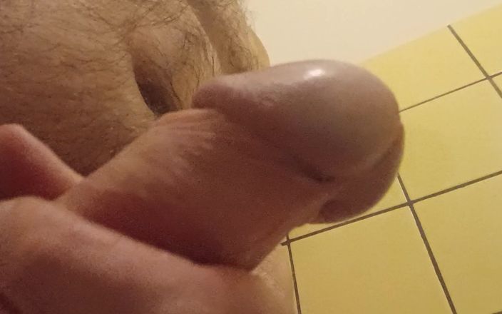 Ed Eden: Närbild badrum