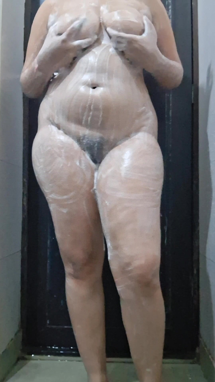 Riyathakur: Riya 18+ teen fa il bagno video perdita ragazza indiana