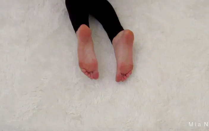 MiaNyx: Perfect feet jerk off instructions