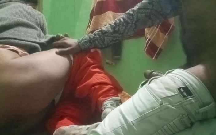 Pooja Sexy: Bhabhi fick sin svåger att komma genom att onanera
