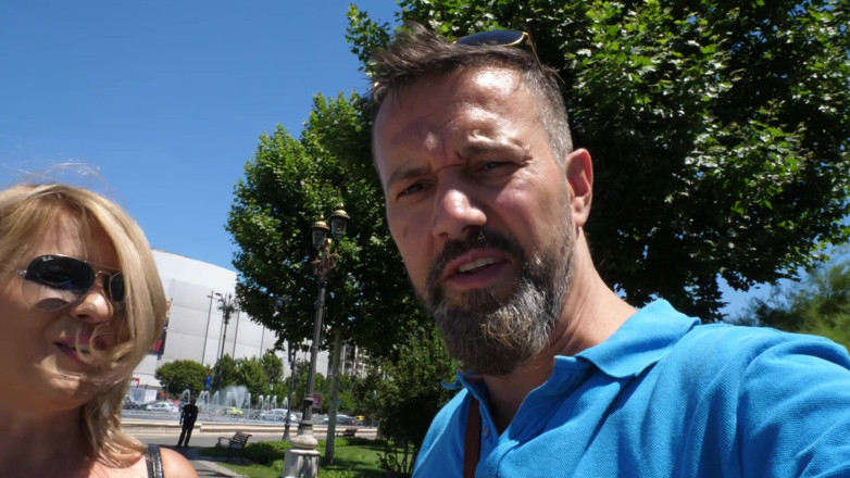 Eluxe Erotic: Peituda loira milf leva cada centímetro no sofá
