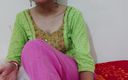 Saara Bhabhi: Juego de roles de historia de sexo hindi - chico indio...