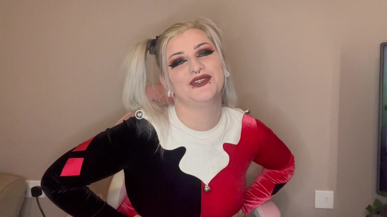 EeveeXo: Geğirmemeye çalış Harley Quinn Cosplay