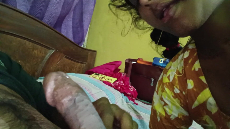 LateralChain349: Desi indische ehefrau im gelben kleid reitet schwanz - selbstgedrehter blowjob &amp;...