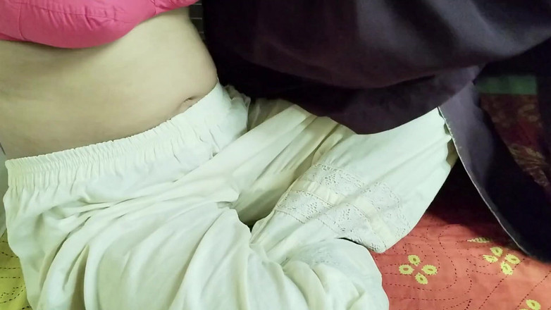 Bds Entertain: Am profitat de ocazie când sora mea vitregă era tristă -...