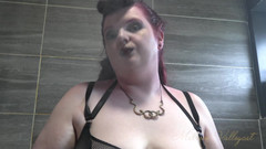 Mxtress Valleycat: धूम्रपान और समर्पण