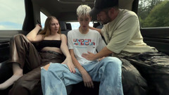 Oliver Strelly: Un Joli Petit Et Une Salope Sucent La Bite De...