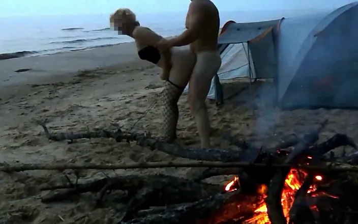 RS couple: Night Fucking on Island