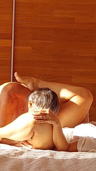 Selena faz boquete e jogos de sexo em branco