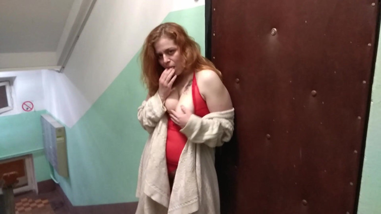 Horny Fuck Bitches: Redhead Babe Is Cock Horny