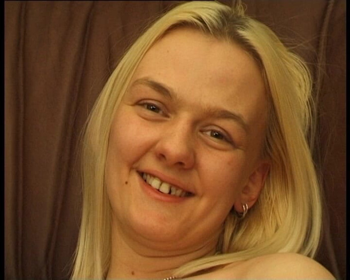 YOUR FIRST PORN: Bei alex sind alle tore offen - với Alex All Gates đang...