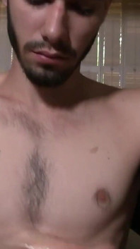 Beyaz haydut kanepede römorkör