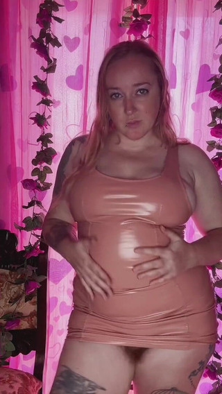 Kisicaxx: Latexové šaty škádlení