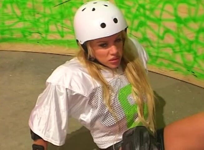 DP Darlings: Big titted blonde beauty gets drilled in her both holes