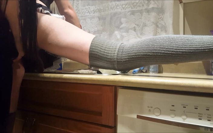 Sarina Havok: Lesbická tgirl kuchyňská děvka dominovala