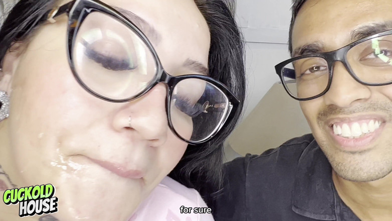 CuckoldHouse: 不忠的女孩在她戴绿帽子的丈夫面前与两个真正的男人发生性关系