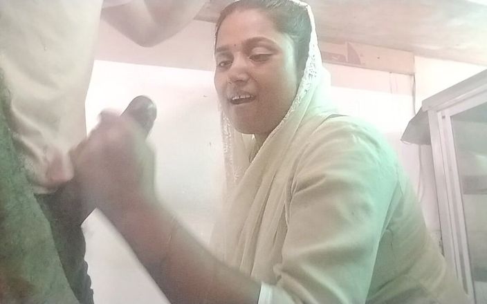 Pooja Didi: 我的 Horney 继妹想要我的大屁股