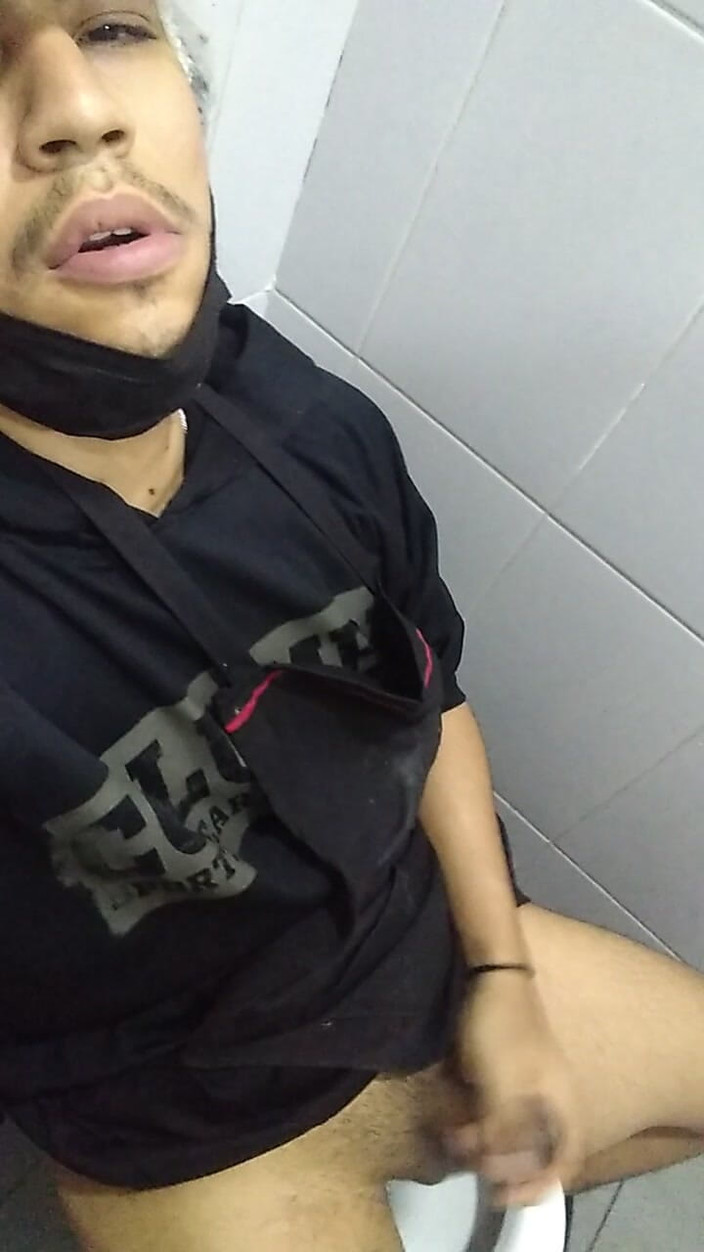 AlexAlejandro13: Saya Membuat Anda Terangsang Di Bilik Mandi