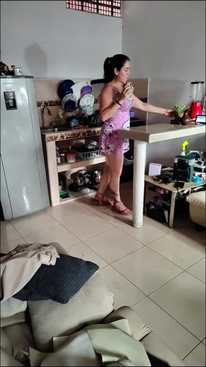 Lazosprohibidos: My Real Stepmom in the Mature Kitchen Masturbates I Penetrate...