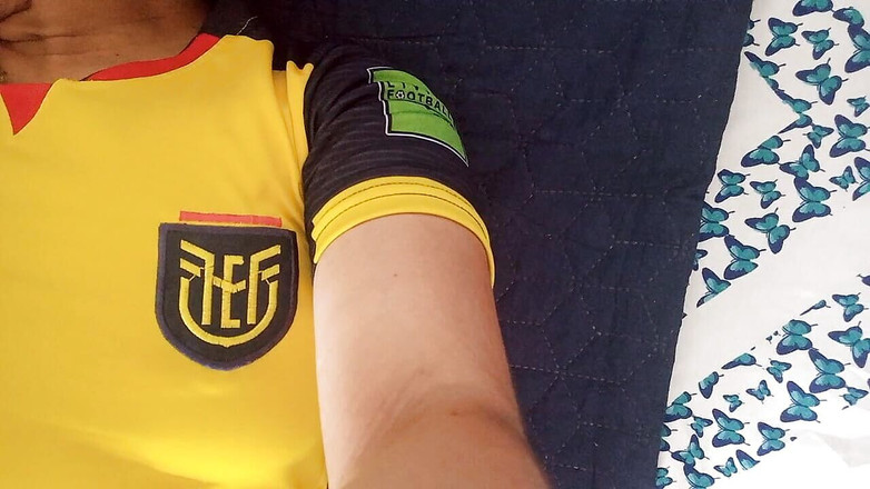 PATY PATY: Nevlastní dcera Před odchodem na fotbal Se zahřívá masturbací její šťavnaté...