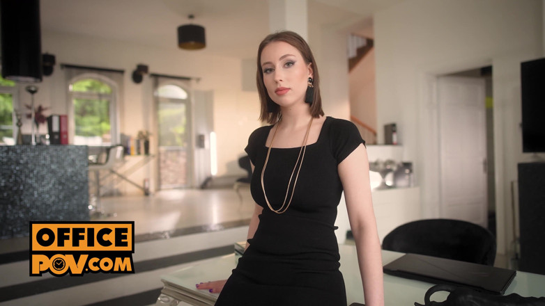 OfficePOV: Sudut pandangan pertama - Threeway miang dengan blonde panas Barbie Brill...