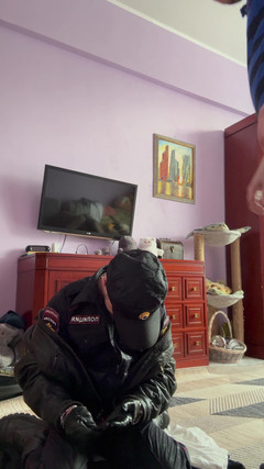 KinkySirius: Üniformalı bir Rus polisi Domin'e hizmet eder ve bir zd...