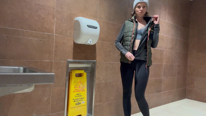 Serenity Cox: Cheating Wife Begs for Creampie During Sneaky Hookup in Public...