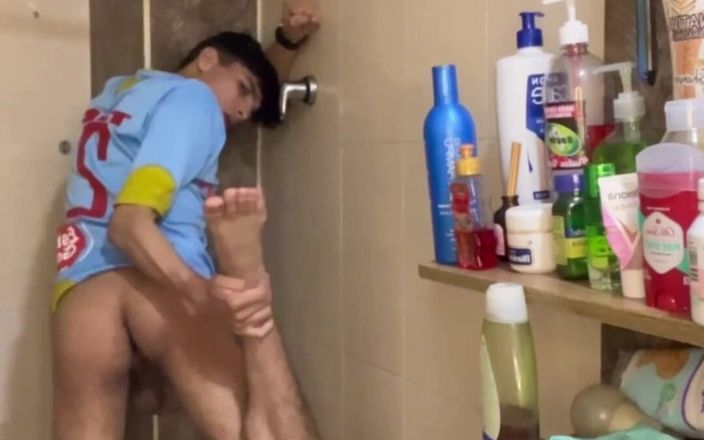 Andres ZP: Andreszp en solo avec de l’huile après la douche