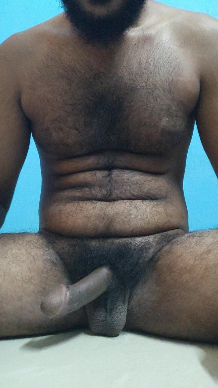 Straight Guy09: Индийский паренек дези кончает и показывает задницу
