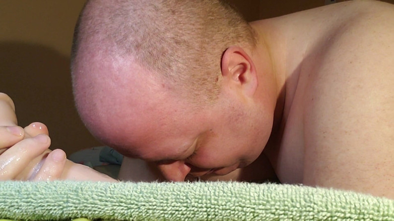Charlieboy69: Deepthroat the 8 Inch Dildo to the Base