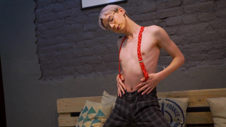 Gay Deluxe: Purple Haired Twink