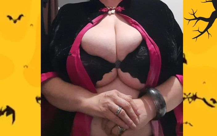 Huge Boobs Wife: Szczęśliwego Titty wtorek! Halloween 2023