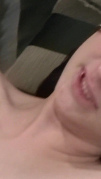 น้องน่ารักเย็ดกะเทยตรงด้วยดิลโด้ 5339 3