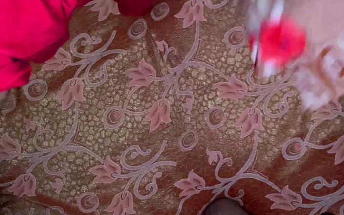 Desifilmy45: 私の継母は使用人に売春婦にされ、犯されました、デジヒンディー語セックスビデオ