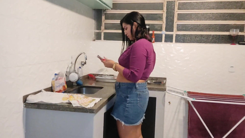MARCIO BAIANO: Cadela enviou seu marido ao mercado para fazer sexo com...