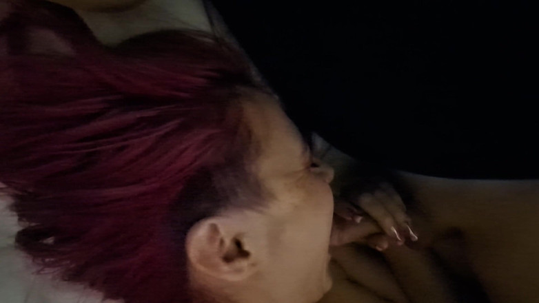 Kern Ostrova: Моя дівчина ковтає сперму, поки вона грає зі своєю пиздою