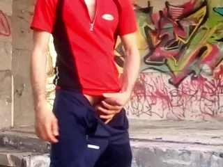 Aerostar: Exploring an Abandoned Building and Peeing