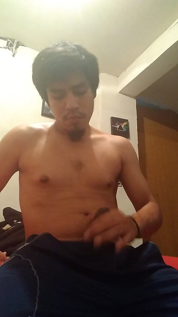 AlexAlejandro13: Velmi vztyčený penis