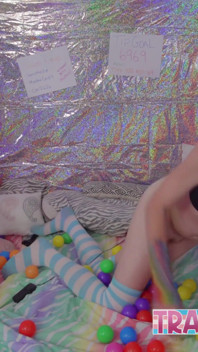 Trans holky Jean Jezebel a Evelyn Tumbles na webové kameře bez sedla