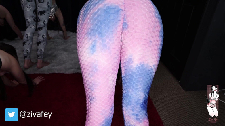 Ziva Fey: Ziva fey yoga sınıfında larz skye mewchii jurnee ve ruby...