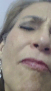 Hisap tetek saya yang diludah, kemudian ciumkan saya dengan mendalam