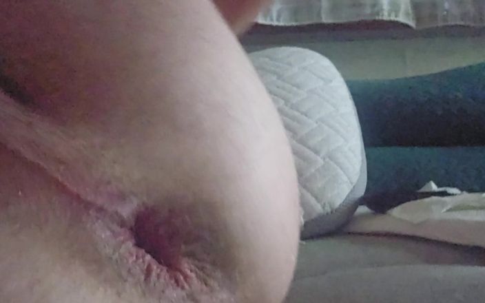 Thongass: Anale masturbatie