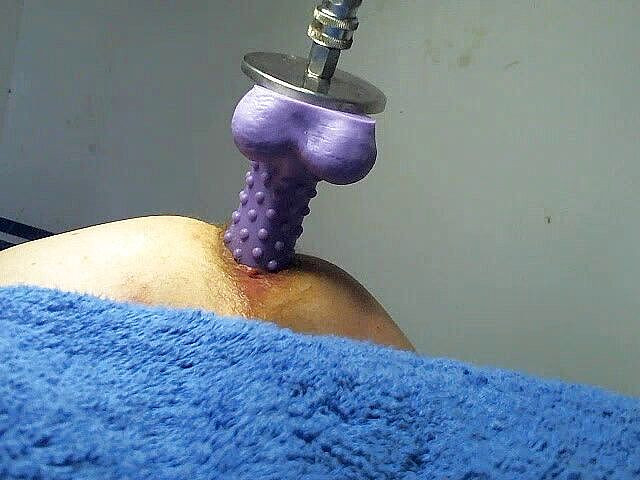 MeandI2: Pieprzona maszyna i dildo do jeża 1